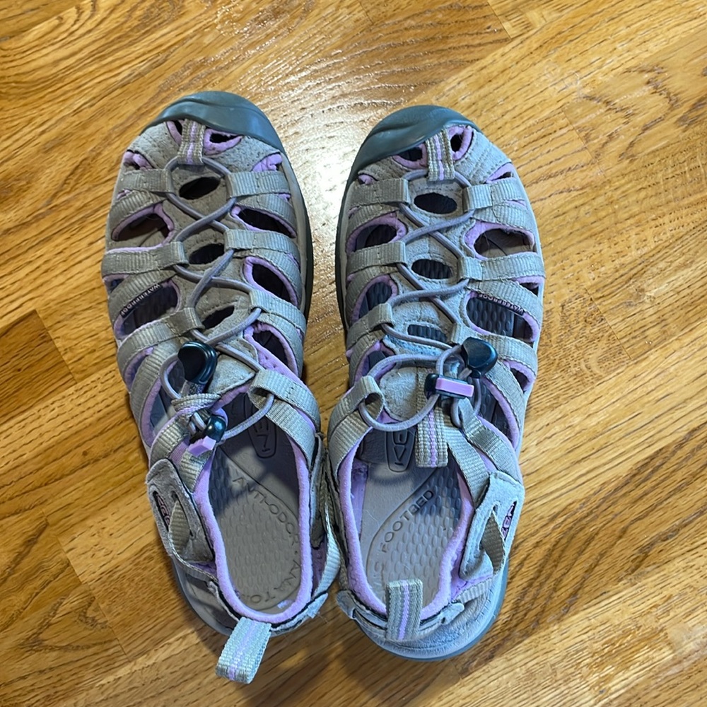 Keen sandals size 7 gently used